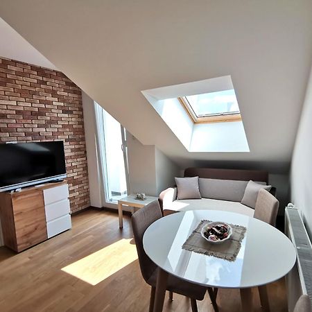 Appartement Stan Na Dan M à Novi Sad Extérieur photo