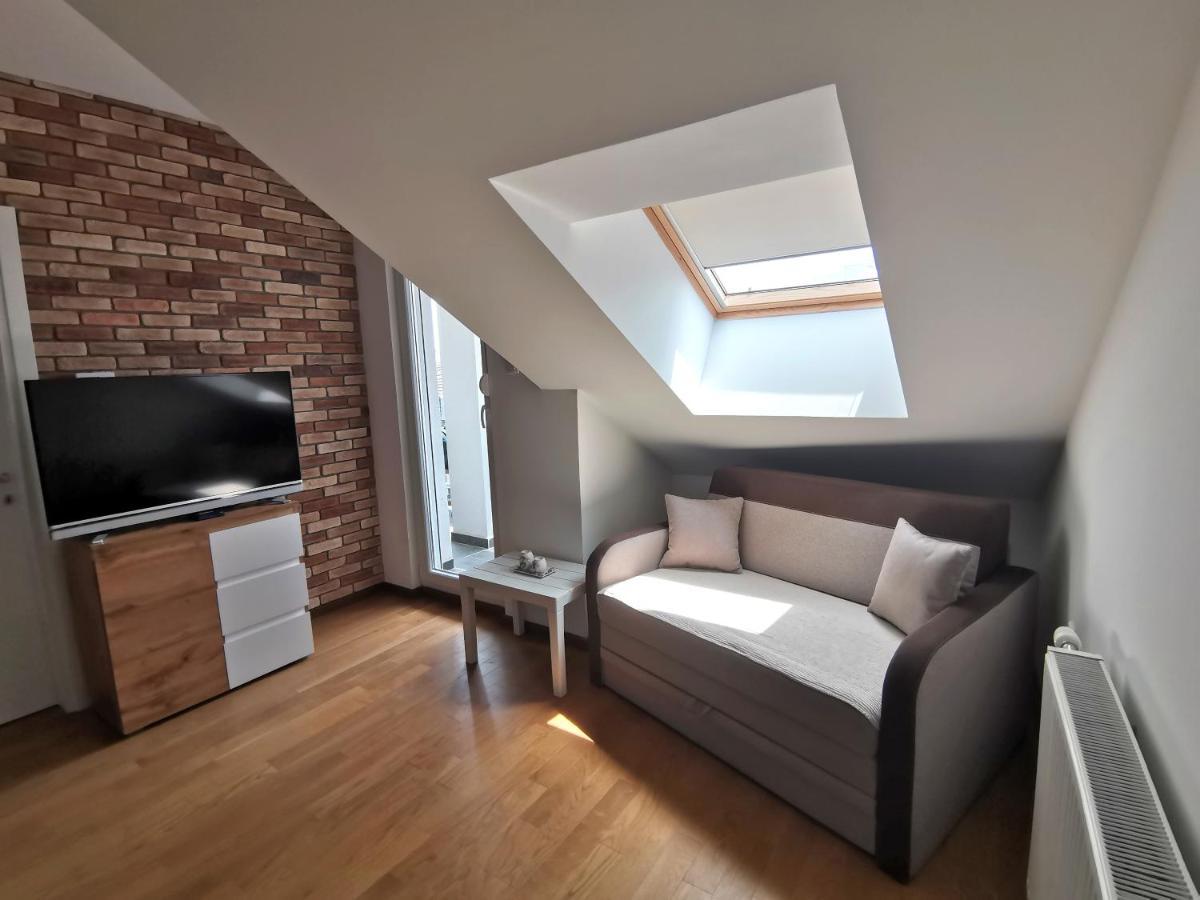 Appartement Stan Na Dan M à Novi Sad Extérieur photo