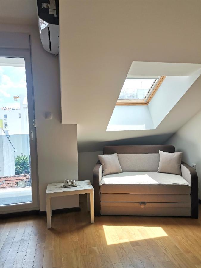 Appartement Stan Na Dan M à Novi Sad Extérieur photo