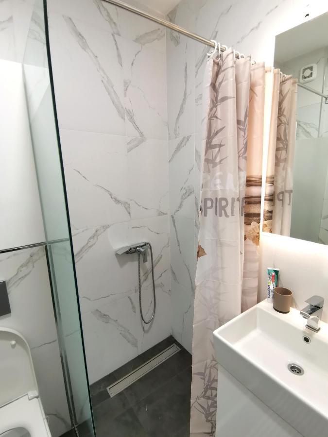 Appartement Stan Na Dan M à Novi Sad Extérieur photo