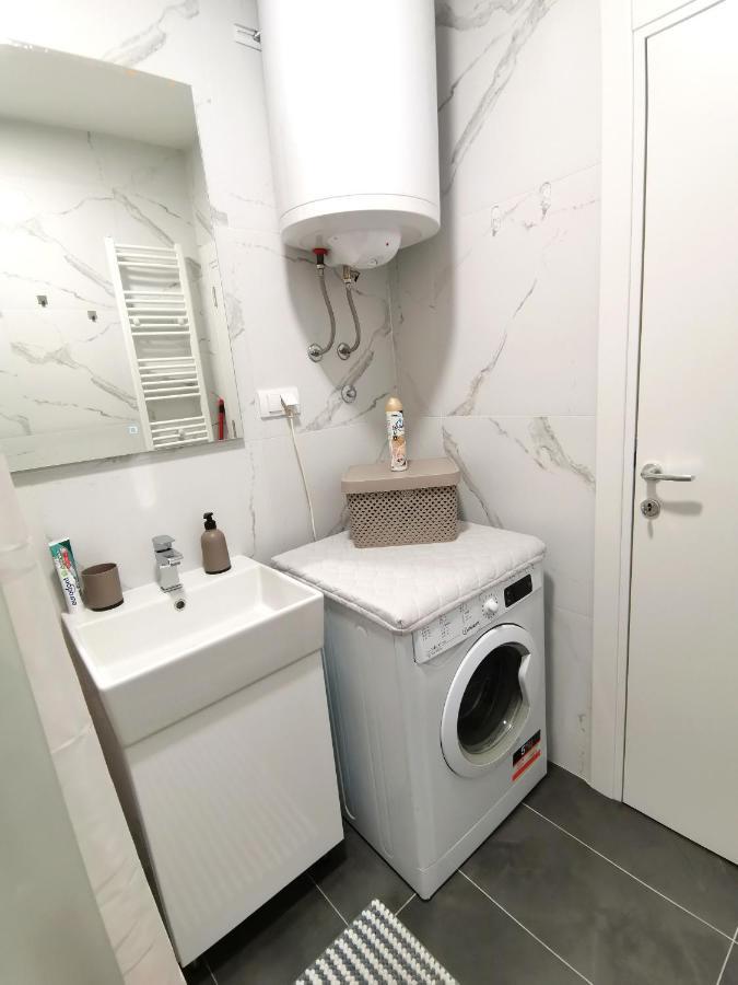 Appartement Stan Na Dan M à Novi Sad Extérieur photo